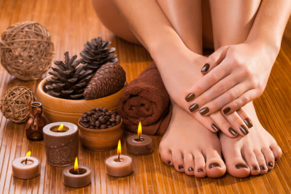 Manicure & Pedicure